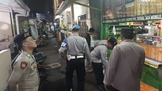 
					Polsek Metro Menteng Intensifkan Patroli Malam di RW 10 Menteng Tenggulun, Warga Diajak Jaga Kamtibmas