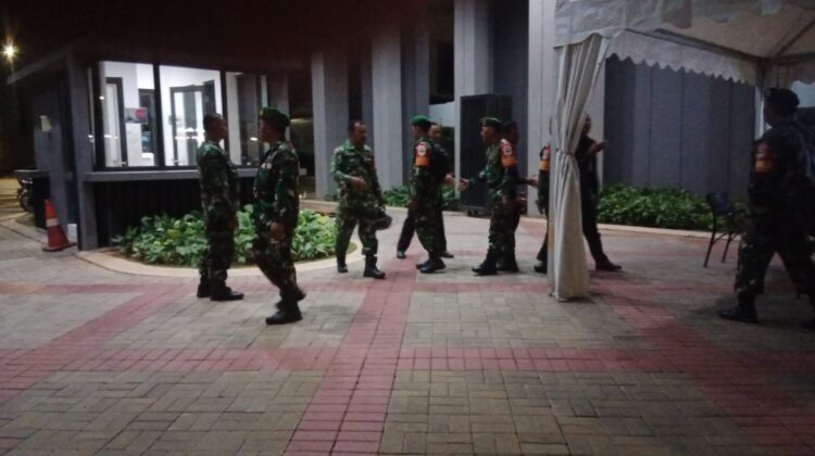 Pererat Sinergitas, Koramil 02/Curug Gelar Patroli Malam Bersama Komponen Pendukung