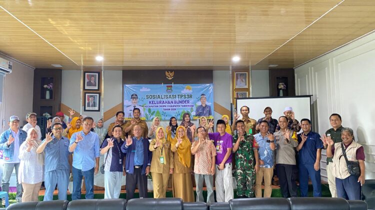 Babinsa Koramil Cikupa Monitoring Pengelolaan Sampah TPS 3R di Bunder