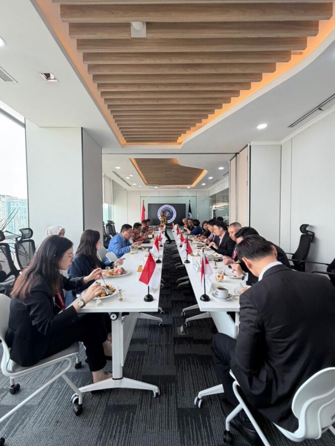 
					LUTHFI YAZID: SEBUAH KEHORMATAN ORGANISASI ADVOKAT SINGAPURA AUDIENSI DAN PERKUAT KERJASAMA DENGAN DePA-RI