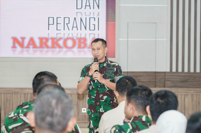 
					Prajurit Kostrad Perkuat Komitmen P4GN melalui Penyuluhan Bahaya Narkoba