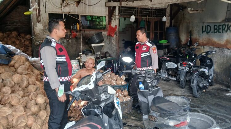 Patroli Humanis Unit Samapta Polsek Kemayoran, Hadir Mendengar dan Menjaga Warga