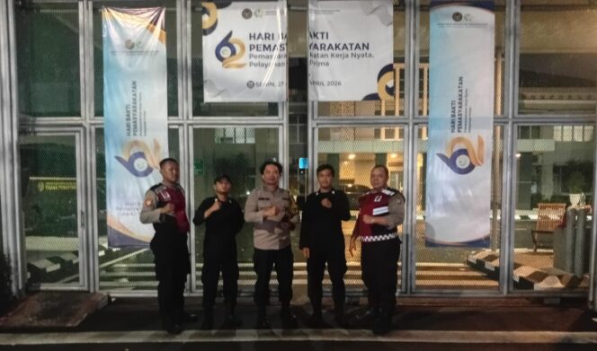 
					Patroli Cipta Kondisi Polsek Cempaka Putih, Polisi dan Warga Bersinergi Jaga Jakarta Pusat Tetap Aman