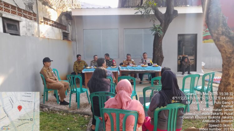 Bhabinkamtibmas Kramat Bersama Tiga Pilar Gelar Penyuluhan Kamtibmas di Taman Kramat Pulo