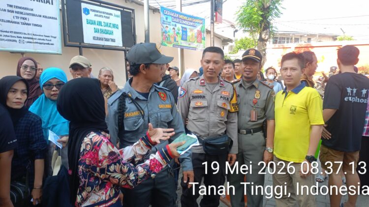 Polisi Monitoring Pembagian Sembako Bulog di Tanah Tinggi, Pastikan Aman dan Tepat Sasaran