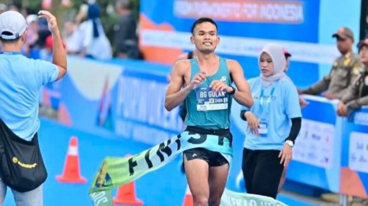 Prajurit Yonif 323 Kostrad Raih Juara 2 Purwokerto Half Marathon 2026