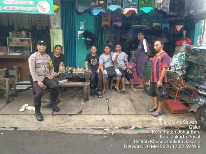 
					Sambang Wilayah Bhabinkamtibmas Galur Perkuat Kedekatan Polisi dan Warga