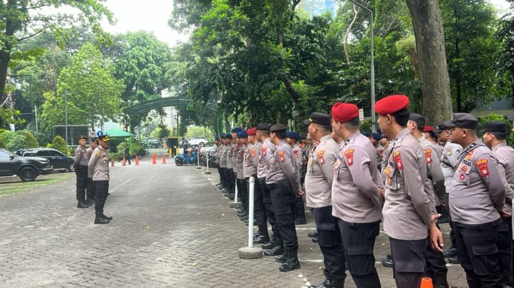 Kapolsek Johar Baru Pimpin Apel Pengamanan Aksi Unras Hari Kebangkitan Nasional