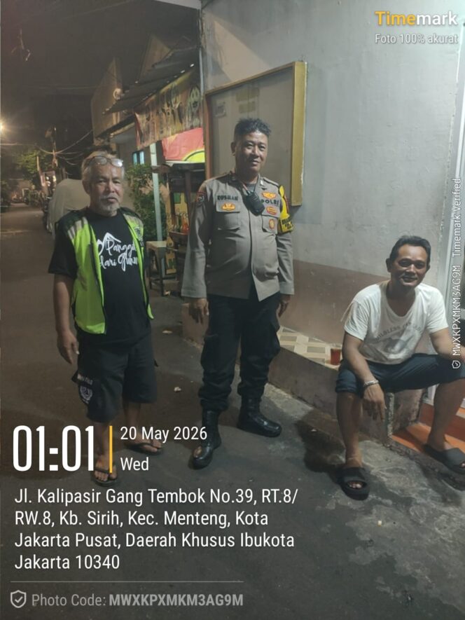 
					Satkamling RW 10 Kebon Sirih Diperkuat, Bhabinkamtibmas Ajak Warga Cegah Tawuran dan Kriminalitas