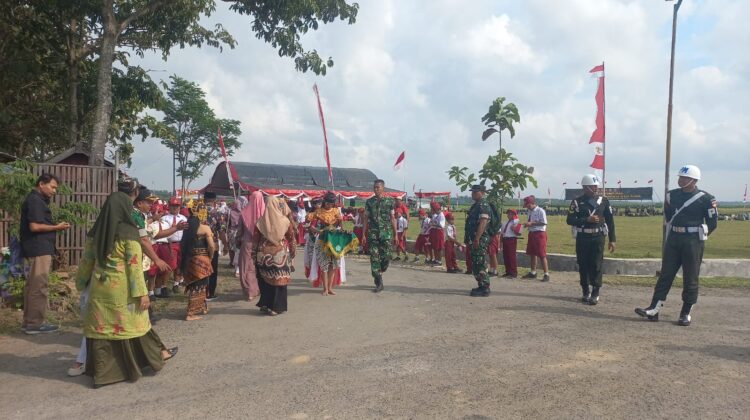 Antusias Warga Ramaikan Penutupan TMMD Reguler Ke-128 Kodim Pati
