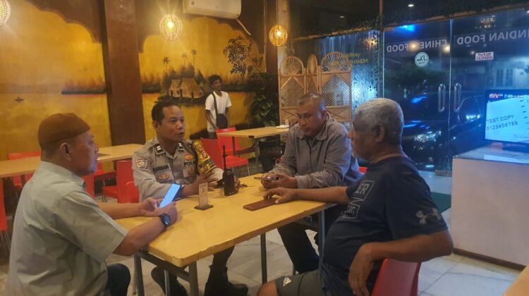 Bhabinkamtibmas Pasar Baru Sambangi Warga di Pintu Air Raya, Sampaikan Pesan Kamtibmas