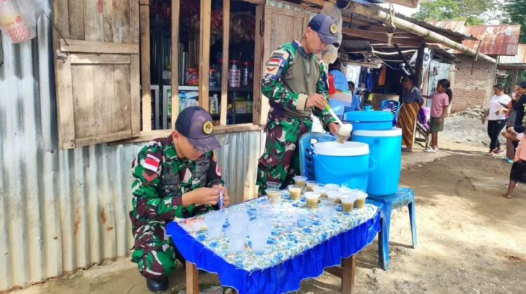 Yonarmed 12 Kostrad Gelar Posyandu untuk Balita dan Ibu di Perbatasan