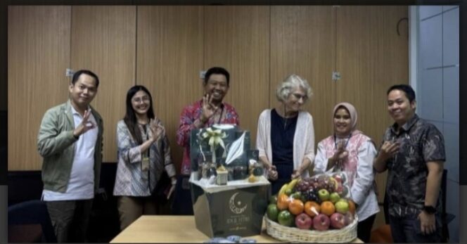 
					Kunjungan Tim Pemeliharaan RMFT BRI Kanca Tangerang Merdeka Pererat Hubungan dan Meningkatkan Kepuasan Nasabah