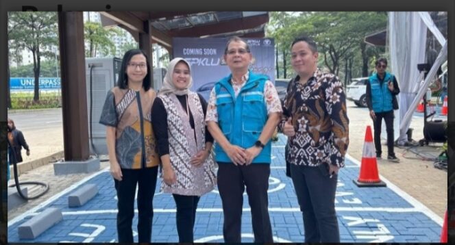 
					BRI Kanca Tangerang Merdeka Perkuat Kerja Sama dengan PT Usaha Jayamas Bhakti untuk Pembukaan Stasiun Pengisian Kendaraan Listrik Umum di Summarecon Bekasi