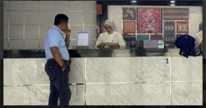 
					Utamakan Kepuasan Nasabah, Teller BRI Kanca Tangerang Merdeka Berikan Pelayanan Prima