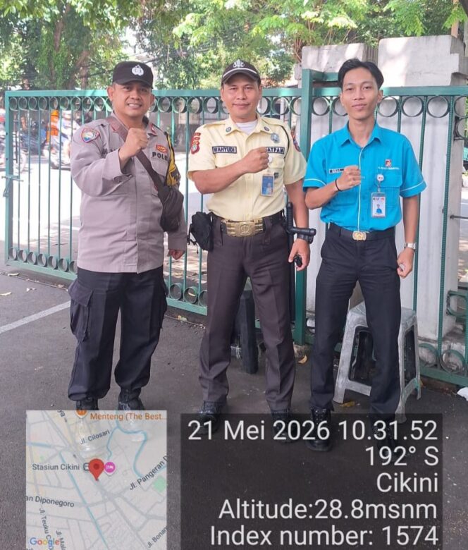 
					Bhabinkamtibmas Pegangsaan Sambang Kanto PT KAI, Tingkatkan Sinergi Keamanan Lingkungan