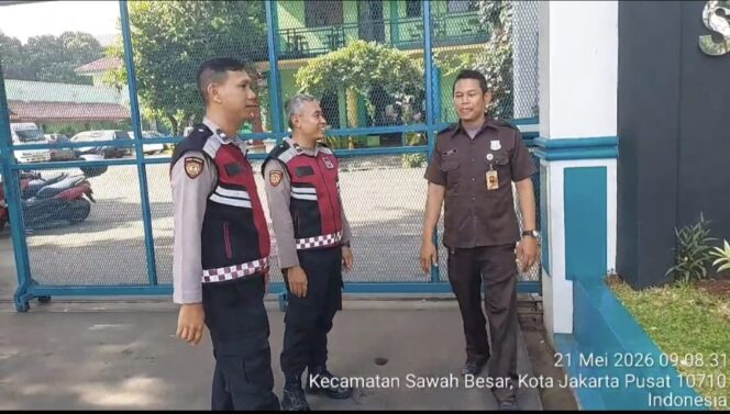 
					Patroli Jalan Kaki Unit Samapta Polsek Sawah Besar Perkuat Dialog Kamtibmas Di Lingkungan Sekolah