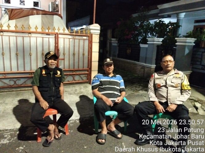 
					Sambang Poskamling RW 04, Bhabinkamtibmas Johar Baru Ingatkan Tamu Wajib Lapor 1×24 Jam