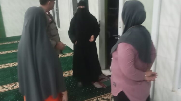 Bhabinkamtibmas Karet Tengsin Gerak Cepat Tindaklanjuti Keluhan DKM Musholla
