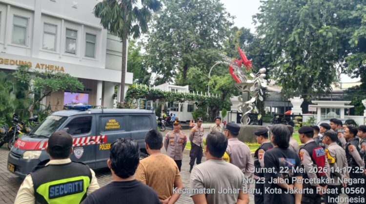 Kanit Binmas Pimpin Apel Konsolidasi Pengamanan Aksi Unjuk Rasa di Kantor BPOM RI