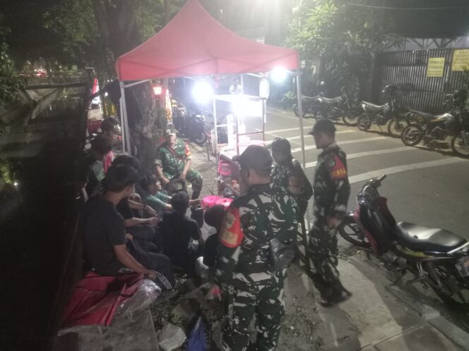 
					Babinsa Koramil 02/Matraman Gencarkan Patroli Malam, Remaja Diberi Edukasi Bahaya Narkoba dan Tawuran