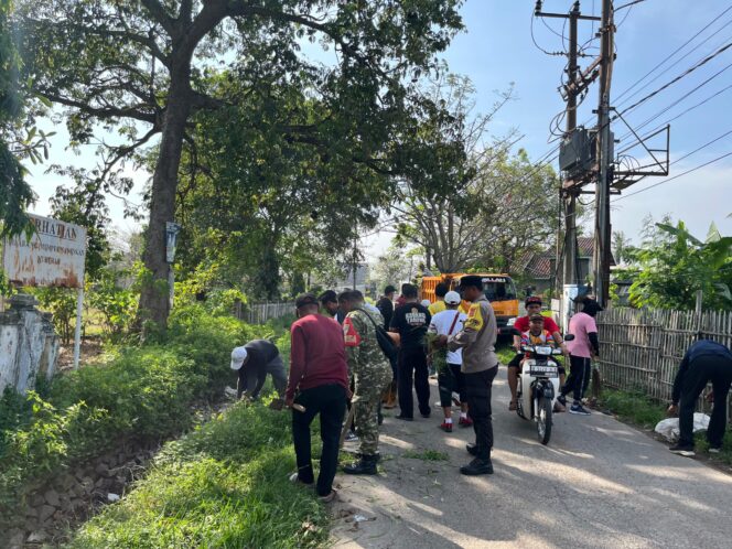 
					Koramil 10/Sepatan Dukung Gerakan Nasional Indonesia Bersih, Lakukan Aksi Bersih Sampah di Desa Kayu Agung