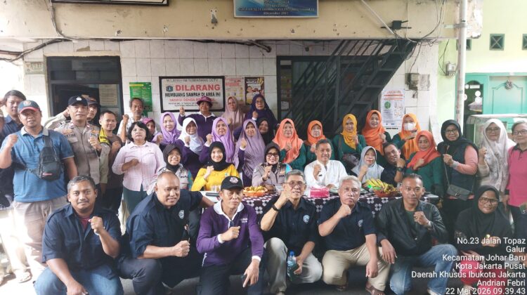Polwan Jaga Jakarta Bersama 3 Pilar dan Kader Jumantik Gelar PSN serta Penyuluhan KDRT di Galur