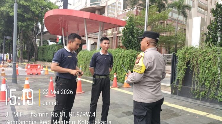 Bhabinkamtibmas Gondangdia Tingkatkan Patroli Kamtibmas di Gedung Sinarmas Land