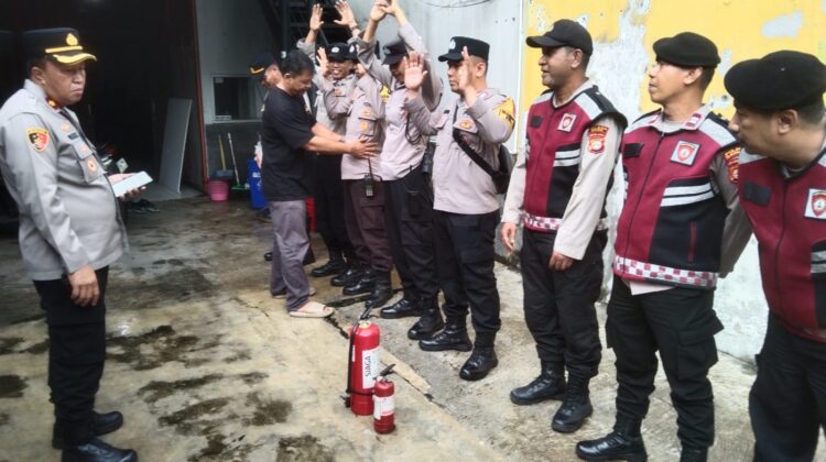 Kapolsek Senen Pimpin Apel Pengamanan Aksi Unjuk Rasa di PB PMII