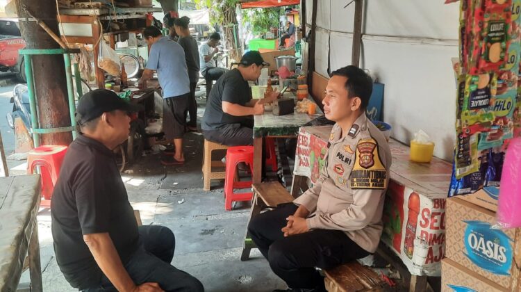 Sambang Ketua RT 10/04, Bhabinkamtibmas Kebon Melati Ingatkan Bahaya Curanmor