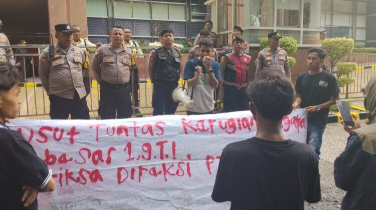 Wujud Pelayanan Presisi, Polsek Kemayoran Kawal Aksi Massa Secara Profesional