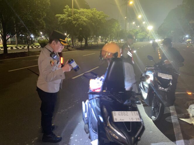 
					Tak Ada Ruang bagi Pelaku Kejahatan, Polsek Kemayoran Perketat Razia Malam Hari