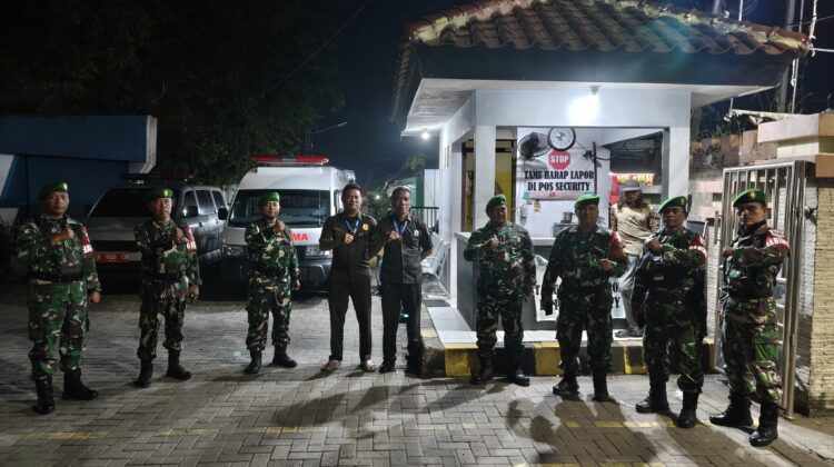 Jaga Keamanan Wilayah, Koramil 09/Mauk Perkuat Sinergi Melalui Patroli Siskamling