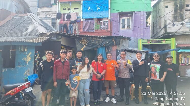 Humanis dan Sigap, Polsek Johar Baru Kawal The Jak Mania Menuju JIS dengan Aman dan Tertib