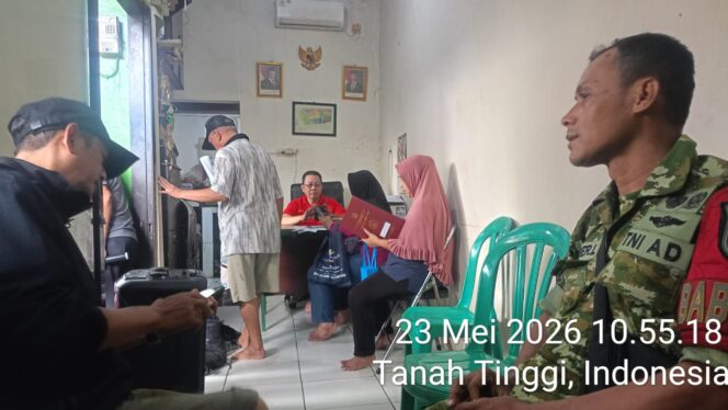 
					Bhabinkamtibmas Tanah Tinggi Kawal Monitoring Program Indonesia Pintar, Pastikan Kegiatan Berjalan Aman dan Lancar