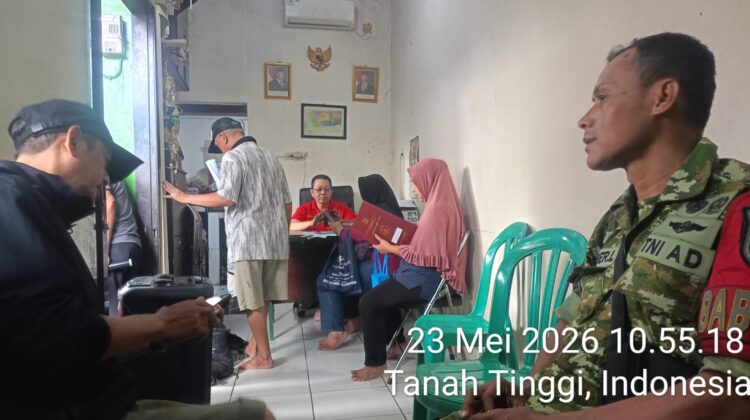 Bhabinkamtibmas Tanah Tinggi Kawal Monitoring Program Indonesia Pintar, Pastikan Kegiatan Berjalan Aman dan Lancar