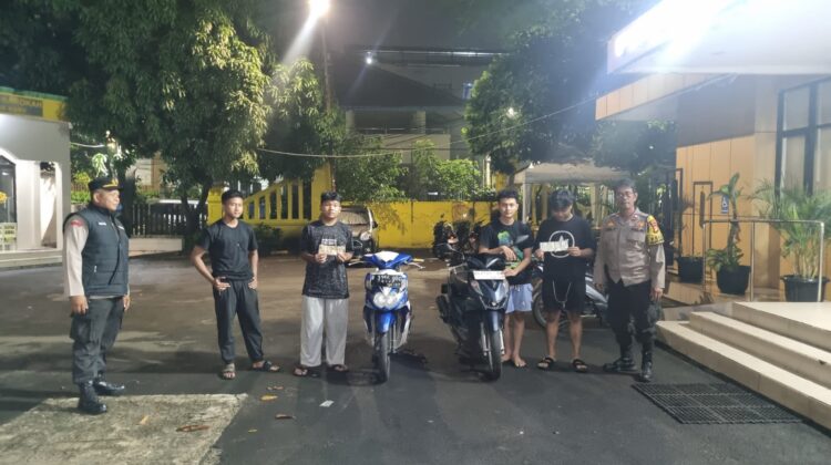 Polsek Johar Baru Kembalikan Motor Setelah Pemilik Lengkapi Surat Kendaraan