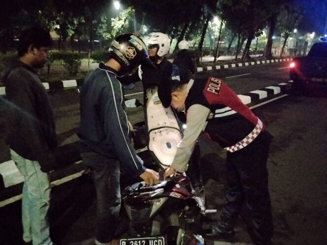 
					Razia Humanis namun Tegas, Polsek Kemayoran Antisipasi Segala Bentuk Kriminalitas