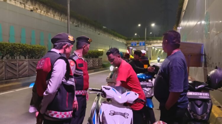Polsek Senen Amankan Dua Pria dan Obat Terlarang dalam Ops Cipta Kondisi di Jakarta Pusat