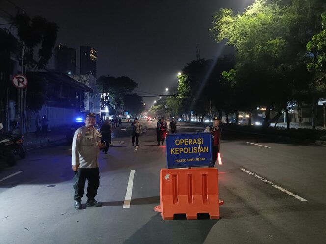 
					Polsek Sawah Besar Gelar Operasi Cipta Kondisi Stasioner” Sasar Pelaku Kriminalitas jalanan Jelang Subuh hingga Balap Liar