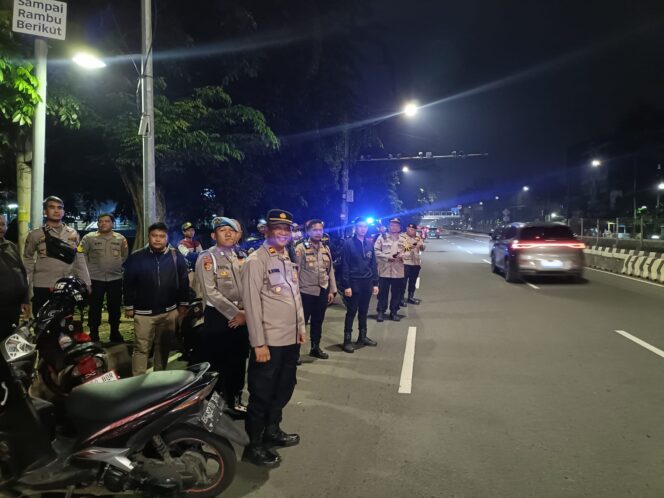 
					Kapolsek Sawah Besar Pimpin Patroli Malam Dan Strong Poin” Antisipasi Tawuran dan Kejahatan Jalanan