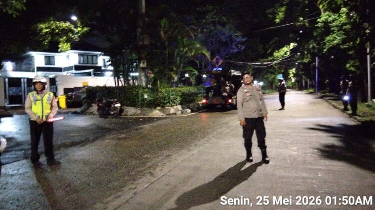 Polsek Metro Menteng Gelar Razia Humanis di Jalan Latuharhari, Polisi Antisipasi Kriminalitas Malam