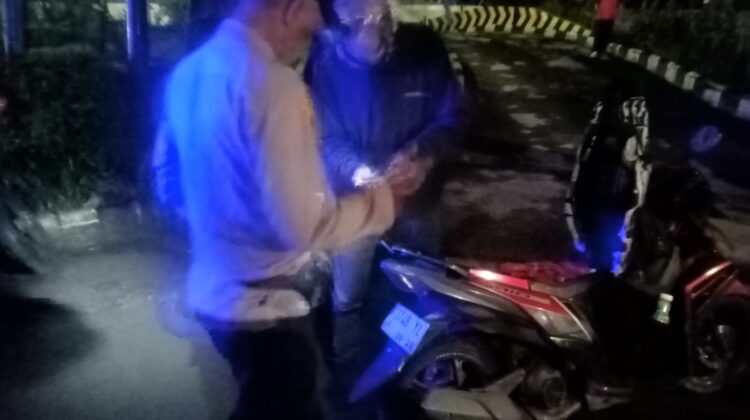 Polsek Cempaka Putih Gencar Razia Antisipasi Guantibmas, Polisi Temukan Dugaan Pil Tramadol dari Pengendara Motor