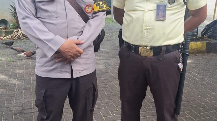 Bhabinkamtibmas Pegangsaan Perkuat Pengamanan di Kantor Bank BCA Menteng