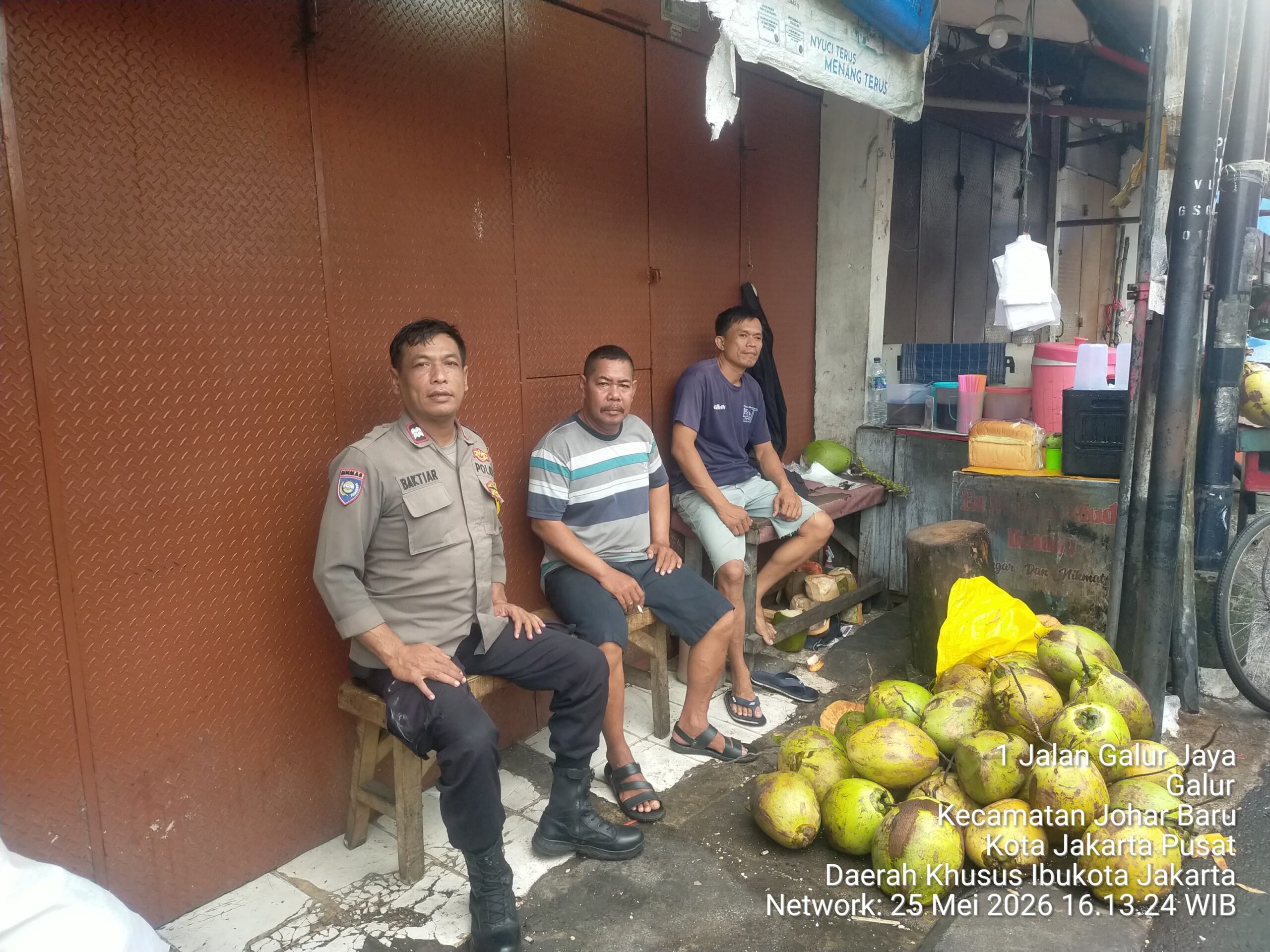 Jelang Idul Adha, Polsek Johar Baru Tingkatkan Sambang Kamtibmas di Pasar Gembrong