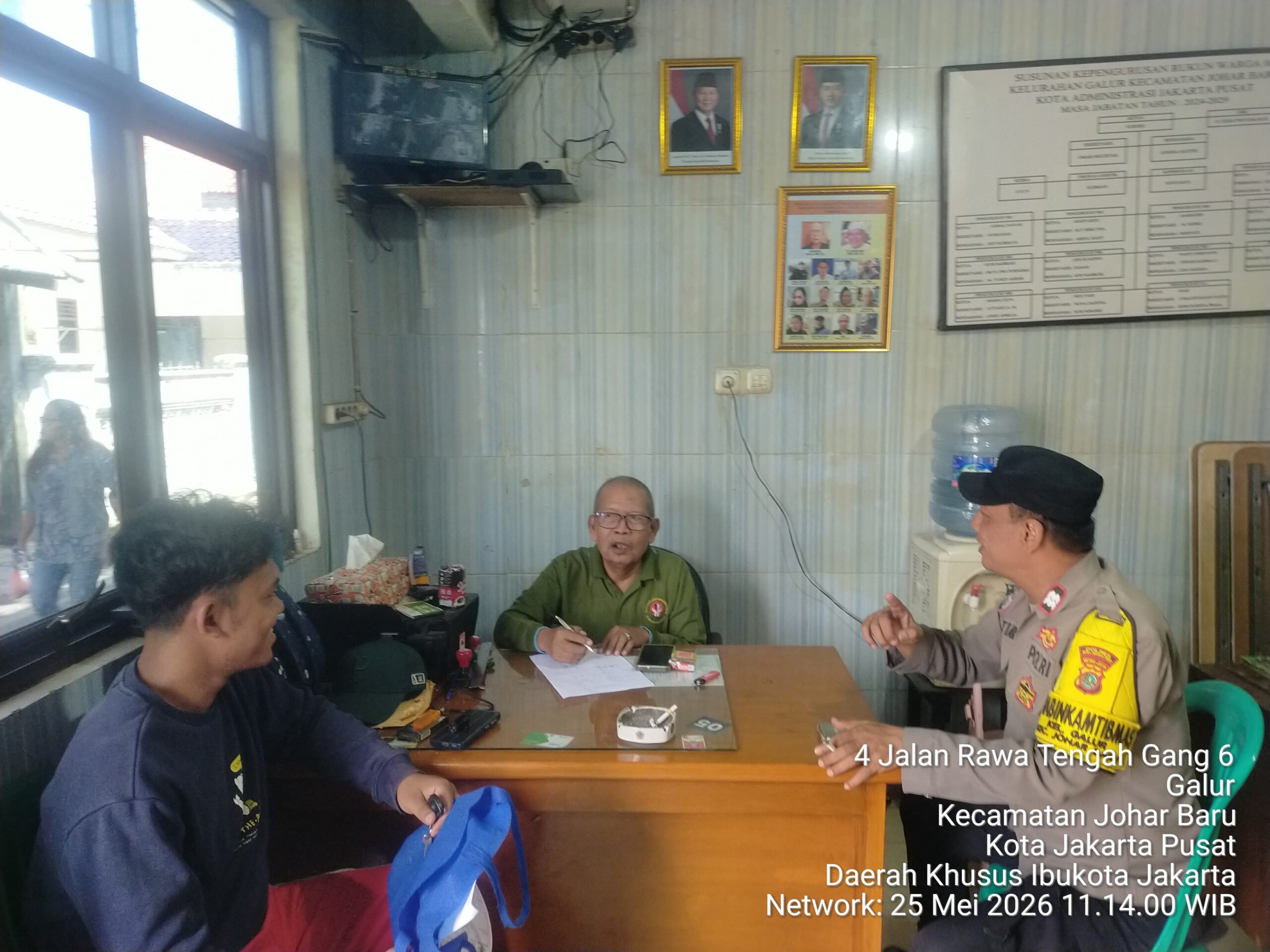 Sambang Warga RW 06 Galur, Polsek Johar Baru Perkuat Cooling System dan Imbauan Kamtibmas