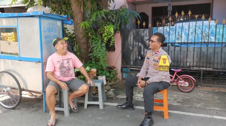 Polsek Johar Baru Perkuat Cooling System, Sambang Humanis Jaga Kampung Rawa Tetap Kondusif