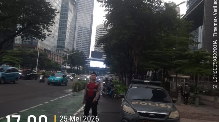 Polisi Sore Hari Gelar Police Hazard dan Antisipasi Kejahatan Jalanan di Sudirman