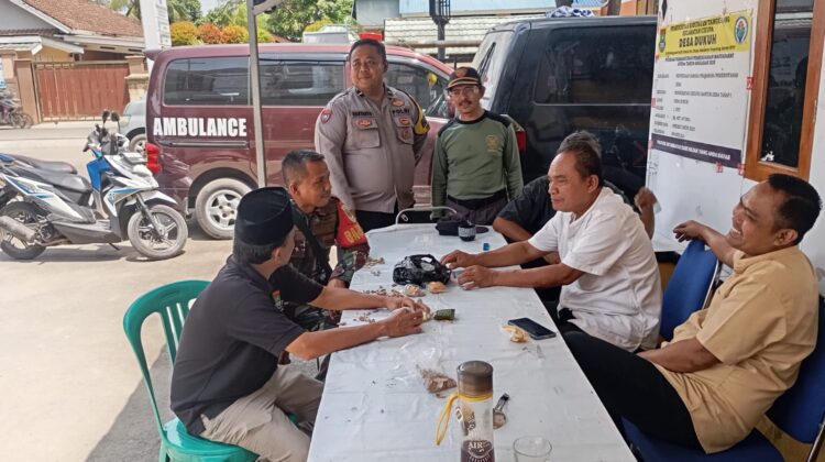 Jalin Sinergitas, Kopda Wendi Babinsa Desa Dukuh Laksanakan Komunikasi Sosial Bersama Warga