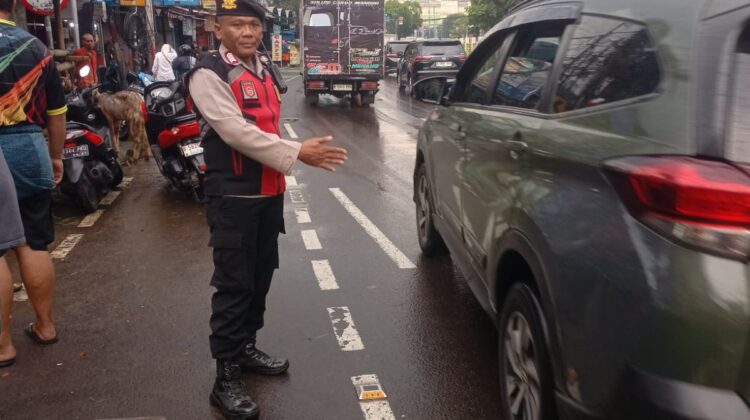 Polisi Laksanakan Patroli Sore, Cegah Curas, Curat dan Curanmor di Kebon Melati